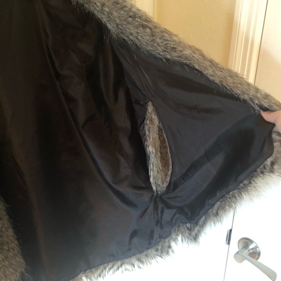 Cynthia Rowley faux fur cape, OS - Picture 3 of 6